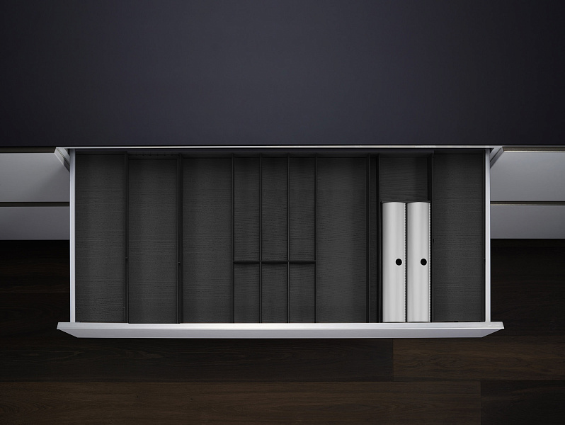 КОМПЛЕКТ лоток + держатель для фольги, ФайнЛайн Линик 1000-1200 мм, глубина 500 мм, цвет ЯСЕНЬ черный Kessebohmer