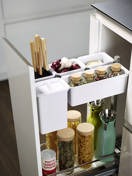 КОМПЛЕКТ №1 Юбокс, Диспенса Джуниор Слим 300 мм, H 640-728, Арена КЛАССИК, 1 полка + 1 Юбокс, цвет ХРОМ Kessebohmer | официальный магазин